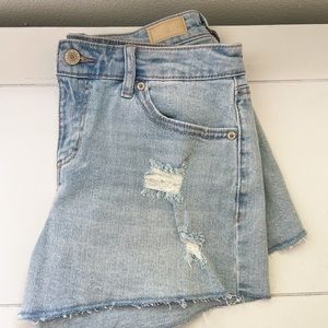 Sofia Vergara Jean Shorts